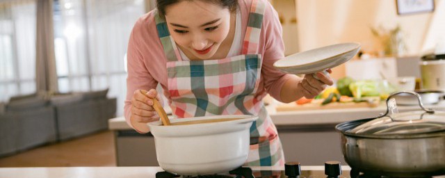 去油排骨湯怎麼做 排骨湯太油膩怎麼去油