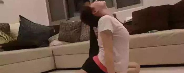 拉筋劈腿的正確方法 如何拉筋