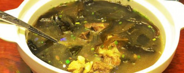 如何做筒子骨海帶湯 筒子骨海帶湯的做法介紹
