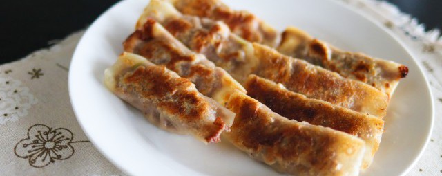 一般傢庭如何做鍋貼 鍋貼傢常做法