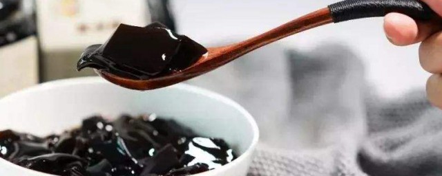吃龜苓膏有什麼好處 可以美容嗎