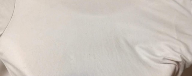如何處理棉被上的污漬 處理棉被上的污漬的方法