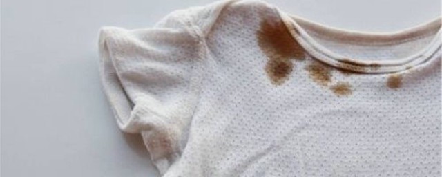 如何洗掉衣服上的油漬 衣服的油漬怎麼去除小竅門