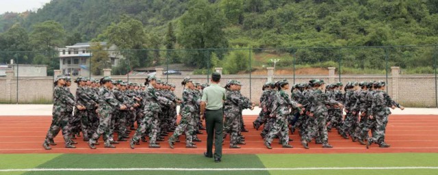 關於軍訓的周記 讓我學會堅持和勇敢