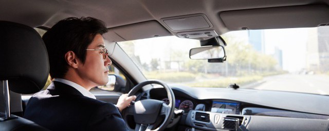 科目二倒車入庫 科目二倒車入庫的要點是什麼