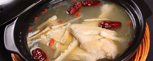 月子雞湯怎麼燉好喝又營養 月子雞湯放什麼燉最有營養