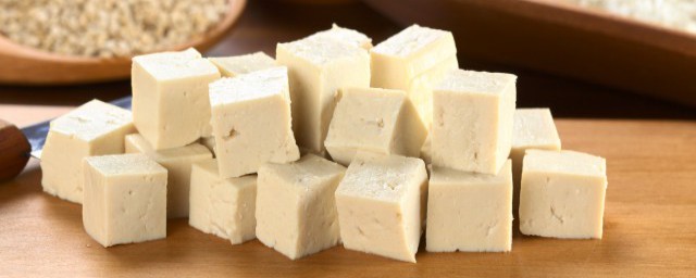 肥腸燉豆腐的傢常做法 肥腸燉豆腐的簡單做法