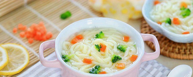 怎麼給寶寶吃輔食 給寶寶吃輔食的方法