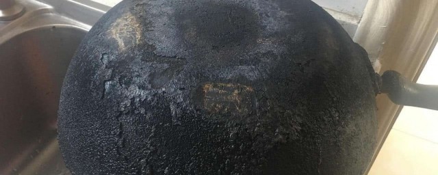鍋底除黑的方法 鍋底黑瞭怎麼清洗
