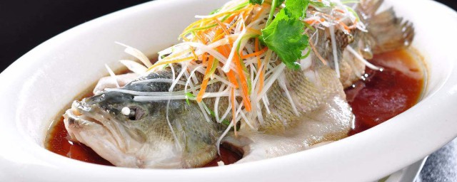 鱸魚的清蒸做法 清蒸鱸魚做法詳解
