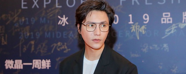 西裝怎麼不顯老 有什麼搭配的技巧