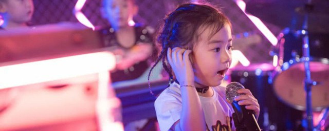 表達很愛女兒的句子 女兒是小棉襖