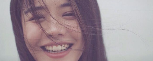 生活需要微笑的事例 生活需要微笑的小故事