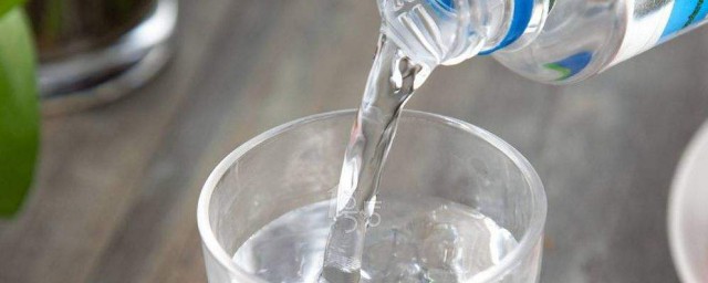 喝多少水會水中毒 是怎麼解釋的