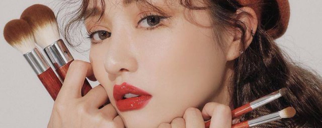 形容女子美麗的詩句 有關女子美麗句子盤點