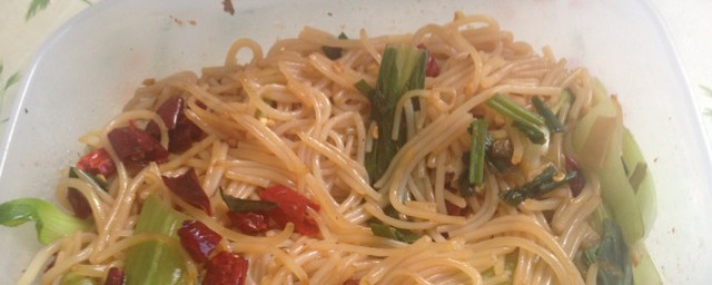 涼拌粉絲怎麼做好吃 做涼拌粉絲的方法