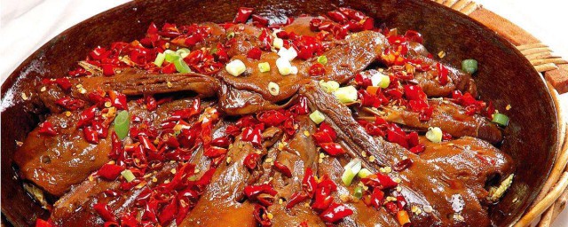 幹鍋鴨頭的做法 怎麼制作幹鍋鴨頭
