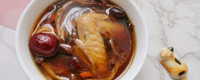 茶樹菇燉雞湯做法 茶樹菇燉雞湯做法簡述