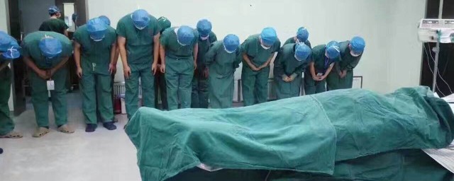 怎麼安慰去世人的傢屬 如何安慰逝者親屬