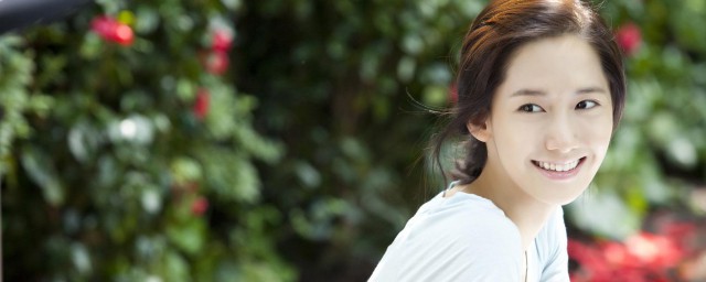 愛笑的女孩唯美句子 愛笑的女孩唯美句子精選