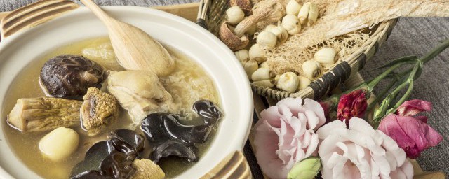 怎樣煮的雞湯最好喝 日常生活中怎麼煮好喝簡單的雞湯