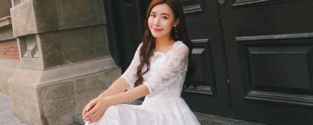 穿連衣裙搭配的裙子 穿連衣裙如何搭配