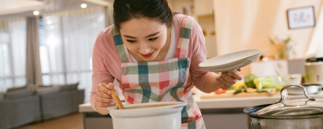 鴿子鮑魚湯的做法 營養美味鴿子燉鮑魚簡單做法