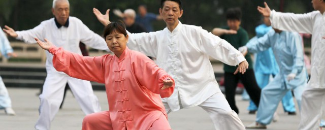 打太極拳講究什麼 打太極拳人好處