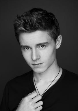 卡蘭·麥克奧利菲 Callan McAuliffe 