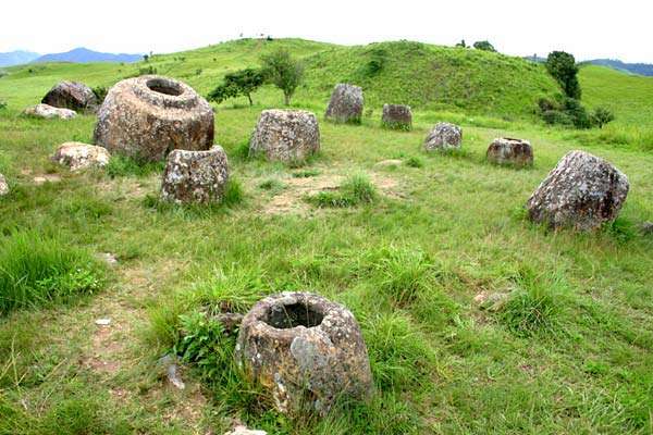 石壼平原 Plain of Jars 