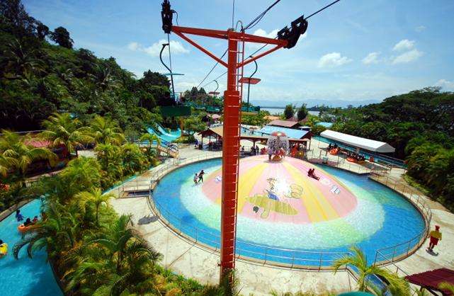 武吉美拉水上樂園 Bukit Merah Laketown Water Park 