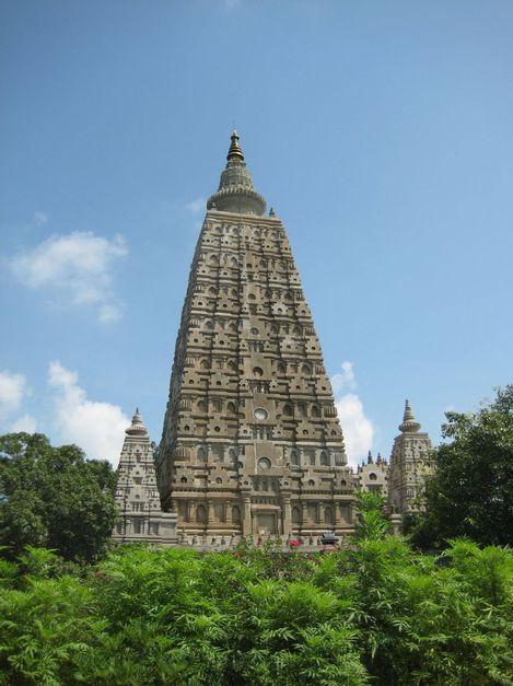 菩提伽耶的摩訶菩提寺 Mahabodhi Temple Complex at Bodh Gaya 