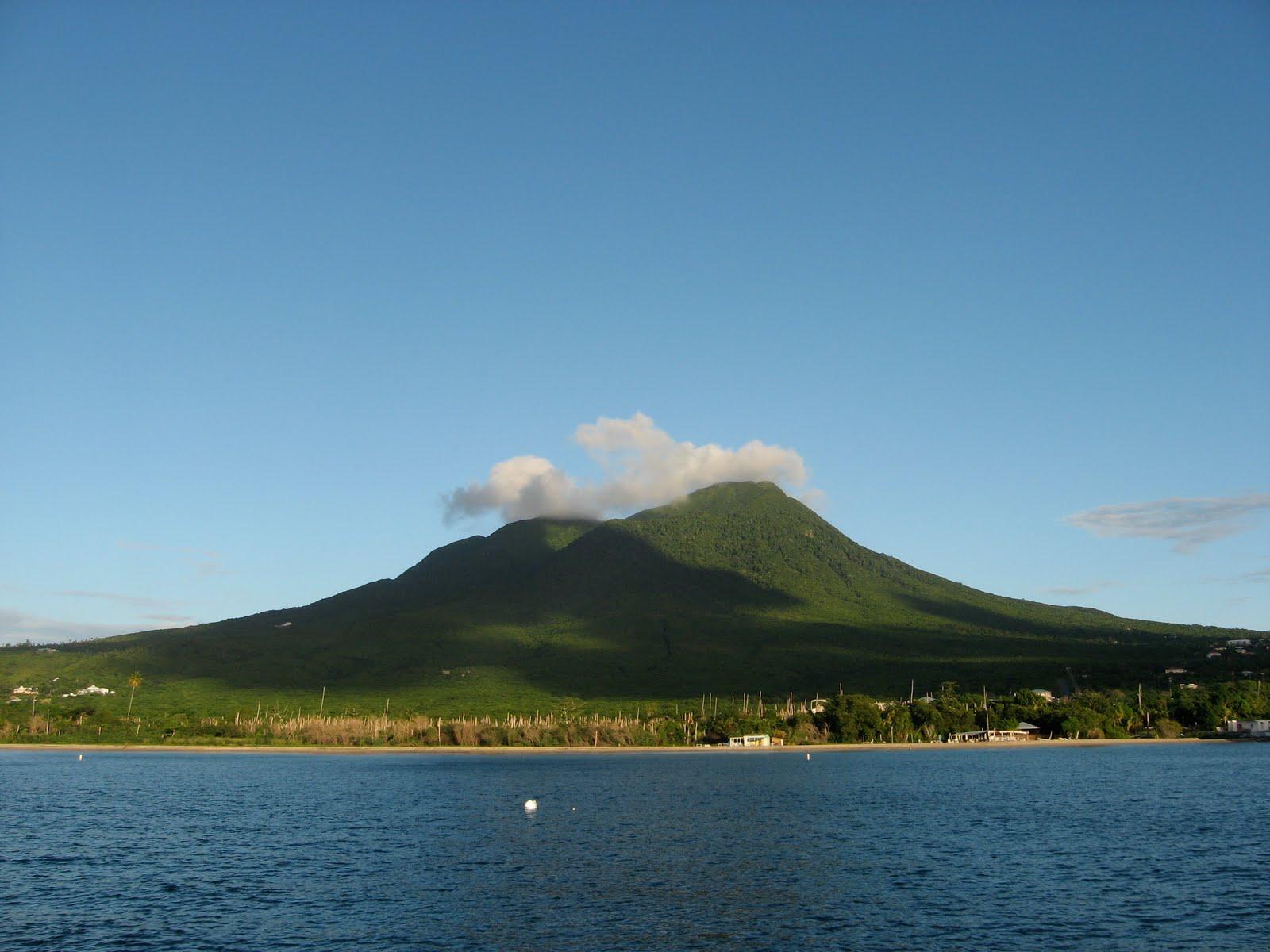 尼維斯峰 Nevis Peak 