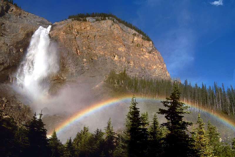 塔卡考瀑布 Takakaw Falls 