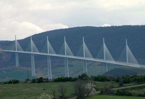 米約 Millau 