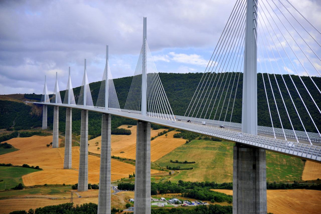 米約高架橋 Millau Viaduct 