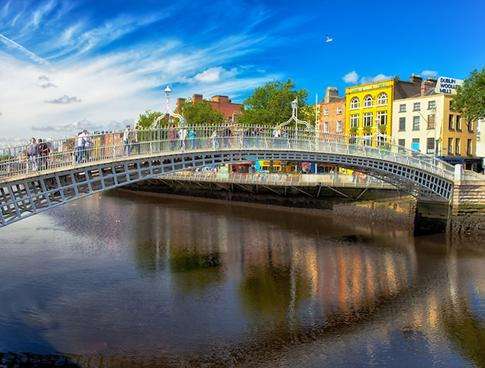 半分橋 Ha'penny Bridge 