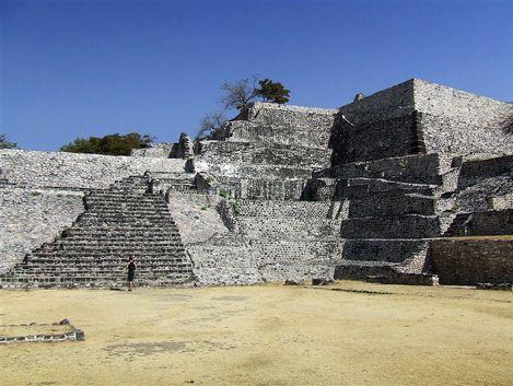 霍齊卡爾科的歷史紀念區 The Archaeological Monuments Zone of Xochicalco 