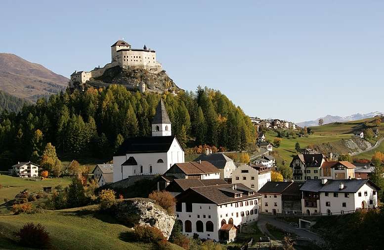 塔拉斯普城堡 Tarasp Castle 