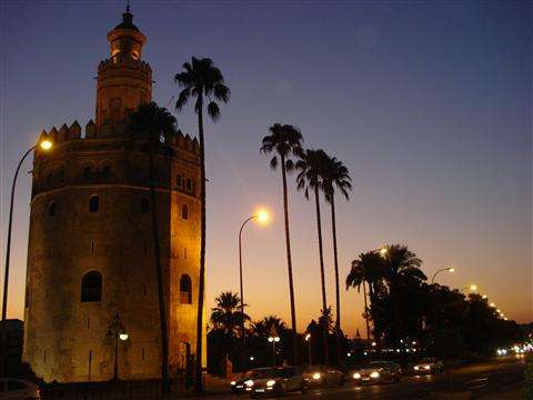 黃金塔 Torre del Oro 