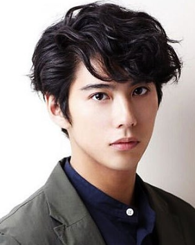 賀來賢人 Kaku Kento 