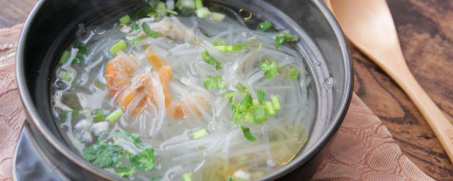 白蘿卜粉絲湯的傢常做法 蘿卜粉絲湯怎麼做