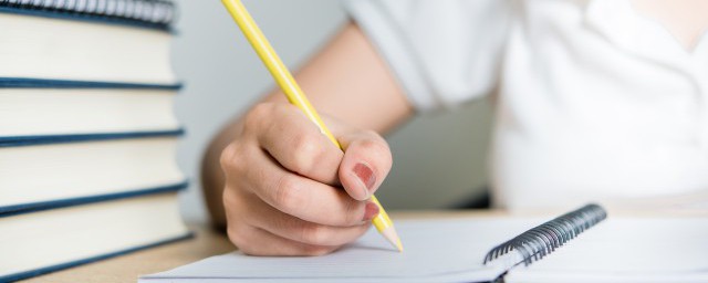 春節作文開頭優美句子 適合作文開頭的唯美句子
