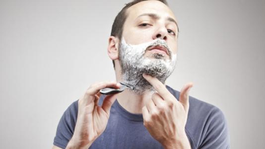 男性刮胡子的一些技巧