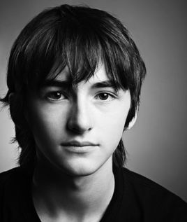 伊薩克·亨普斯特德-懷特 Isaac Hempstead-Wright Isaac William Hempstead