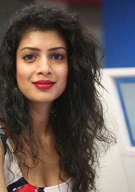 蒂娜·德賽 Tina Desai टीना देसाई