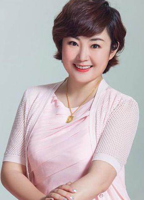 賈軼群 Yiqun Jia 