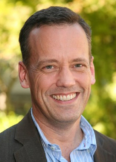 迪·佈拉雷·貝克爾 Dee Bradley Baker 