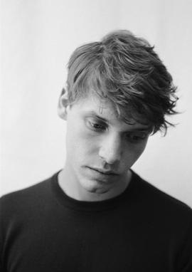 比利·豪爾 Billy Howle 