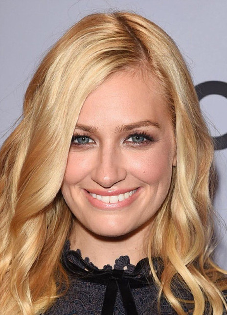 貝絲·比厄 Beth Behrs 貝絲· 貝爾 貝絲· 比爾斯 呆C 